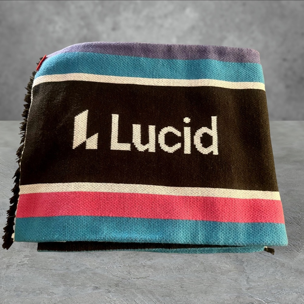 Lucid Acrylic Scarf 🧣
